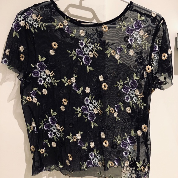 UO Embroidered Mesh Crop Top - Picture 3 of 5